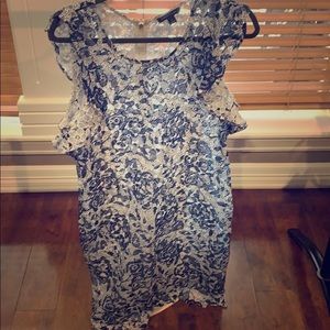 Tommy Hilfiger Dress - floral and fun ! Flattering